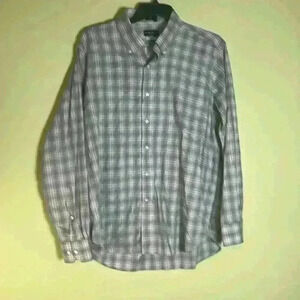 Peter Millar men’s shirt.